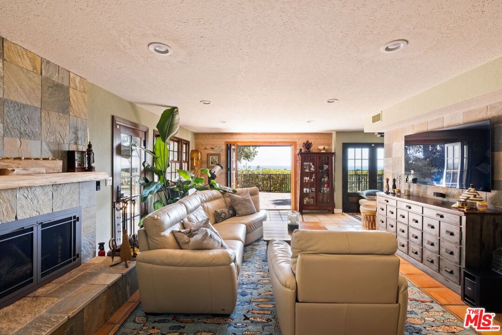 11498 Tongareva Street Property Photo 8