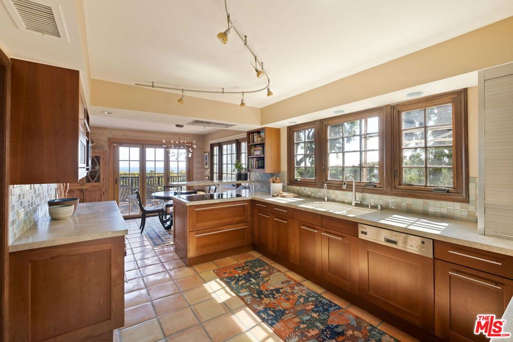 11498 Tongareva Street Property Photo 11