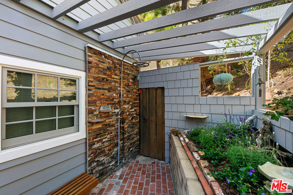 11498 Tongareva Street Property Photo 32