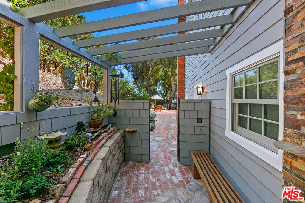 11498 Tongareva Street Property Photo 33