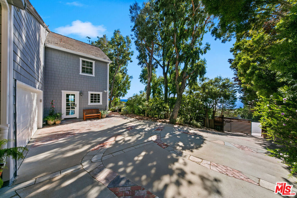 11498 Tongareva Street Property Photo 38