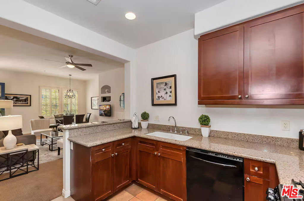 48573 Classic Drive Property Photo 8
