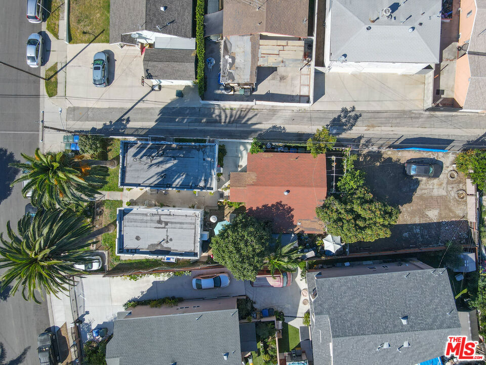 20414 Kenwood Avenue Property Photo 5