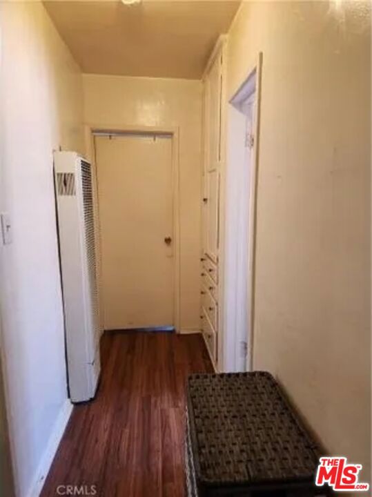 1502 S Redondo Boulevard Property Photo 10