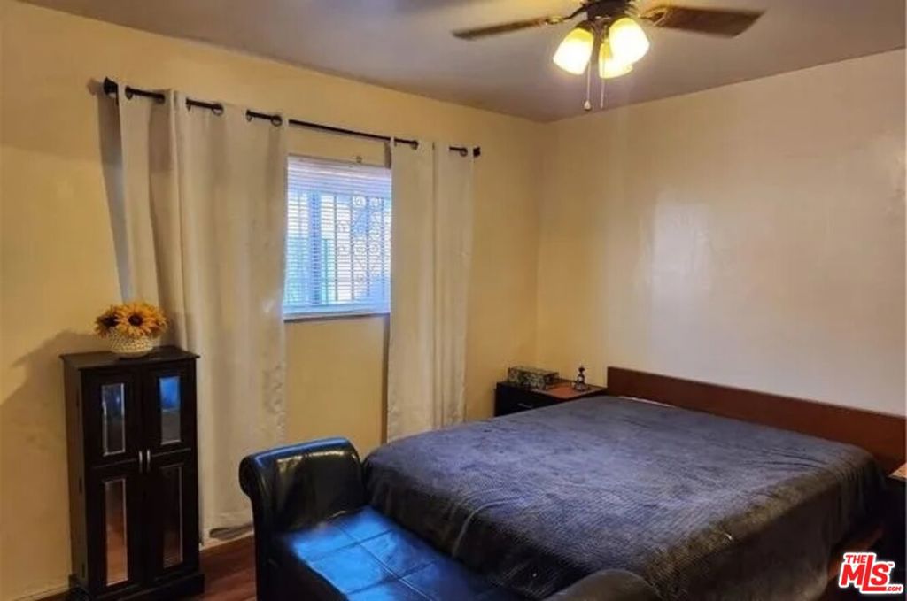 1502 S Redondo Boulevard Property Photo 14