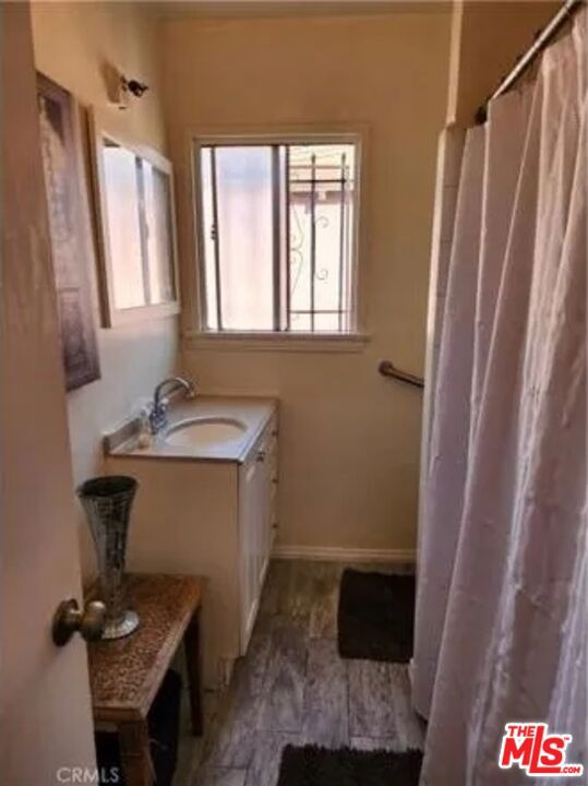 1502 S Redondo Boulevard Property Photo 16