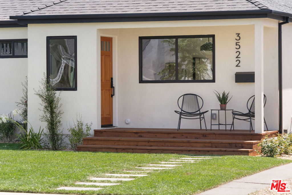 3522 Potomac Avenue Property Photo 4