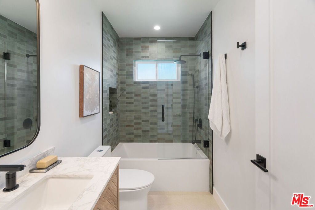 3522 Potomac Avenue Property Photo 16