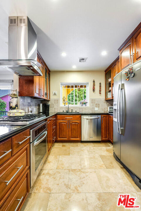 4262 Riverton Avenue Property Photo 16