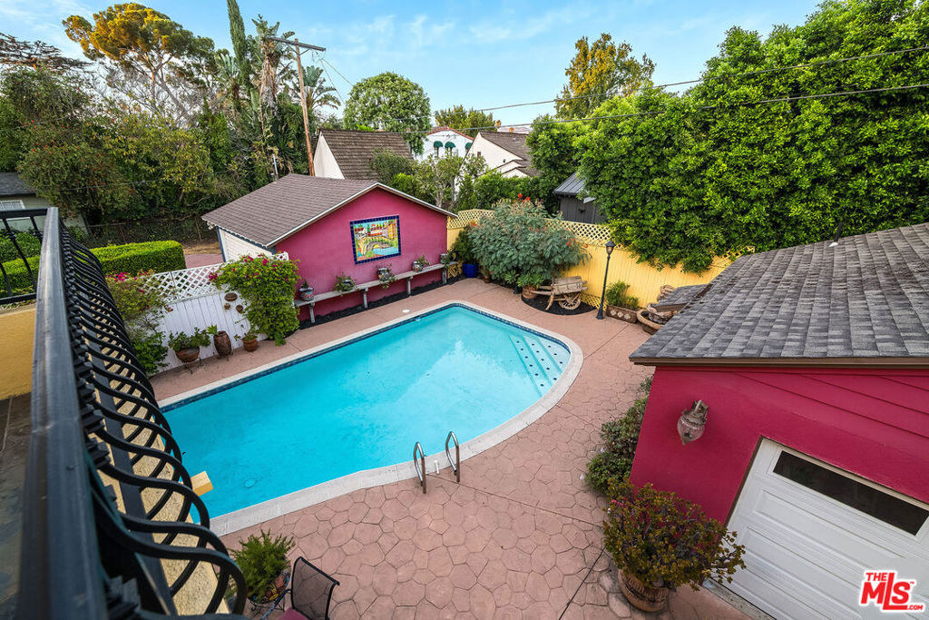 4262 Riverton Avenue Property Photo 38