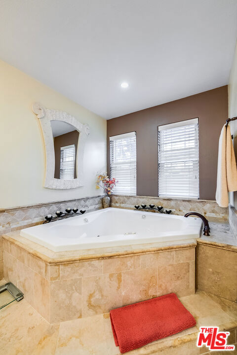 4262 Riverton Avenue Property Photo 41