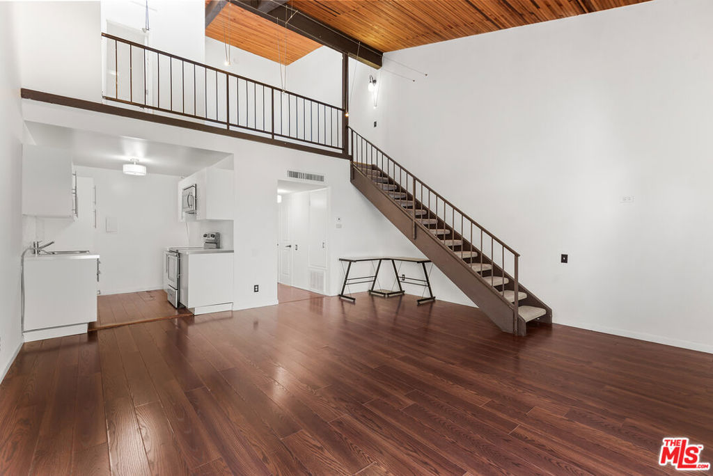 5460 White Oak Avenue G313 Property Photo 1