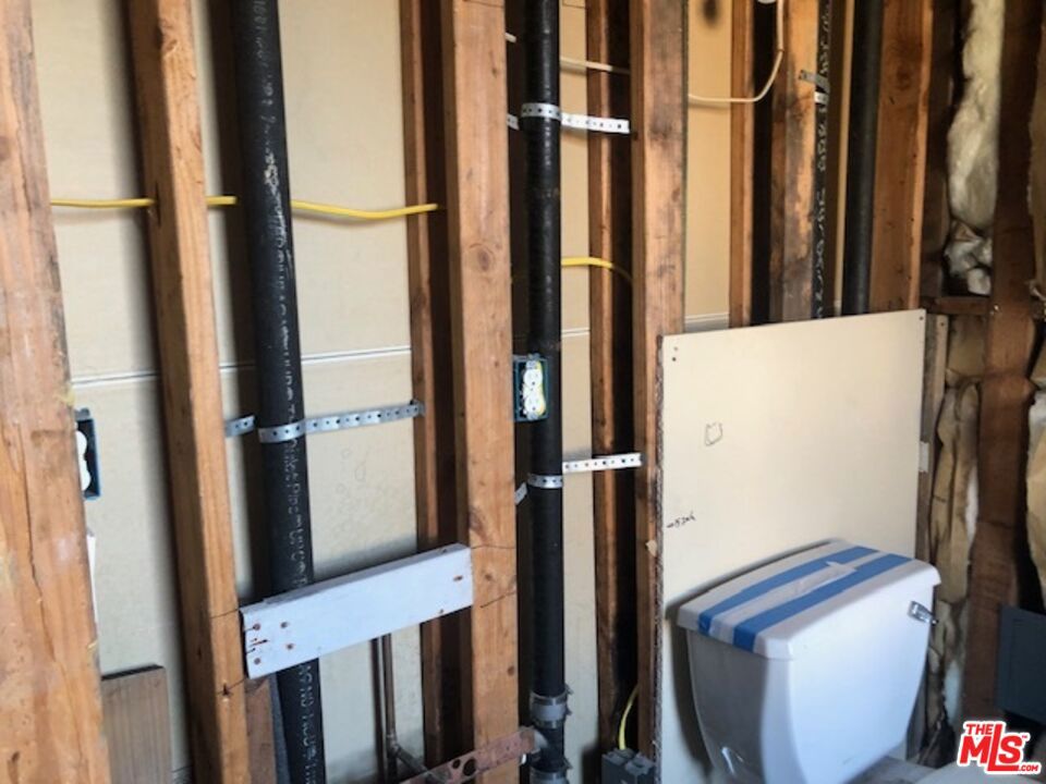 1032 Peralta Street Property Photo 2