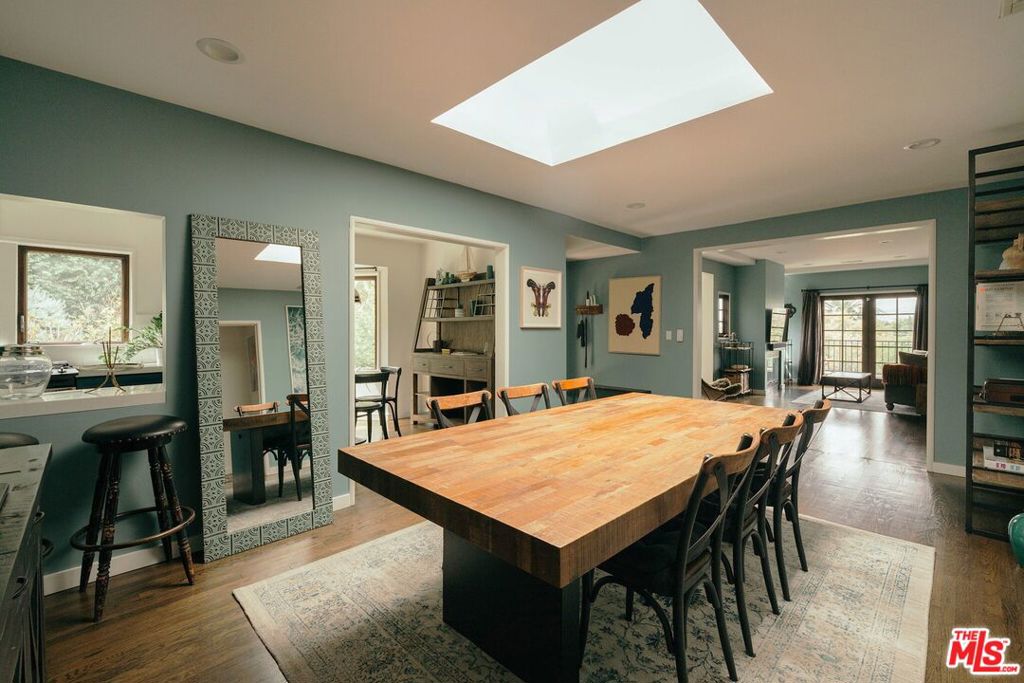 816 Hyperion Avenue Property Photo 6