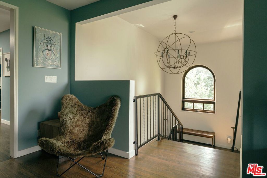 816 Hyperion Avenue Property Photo 7