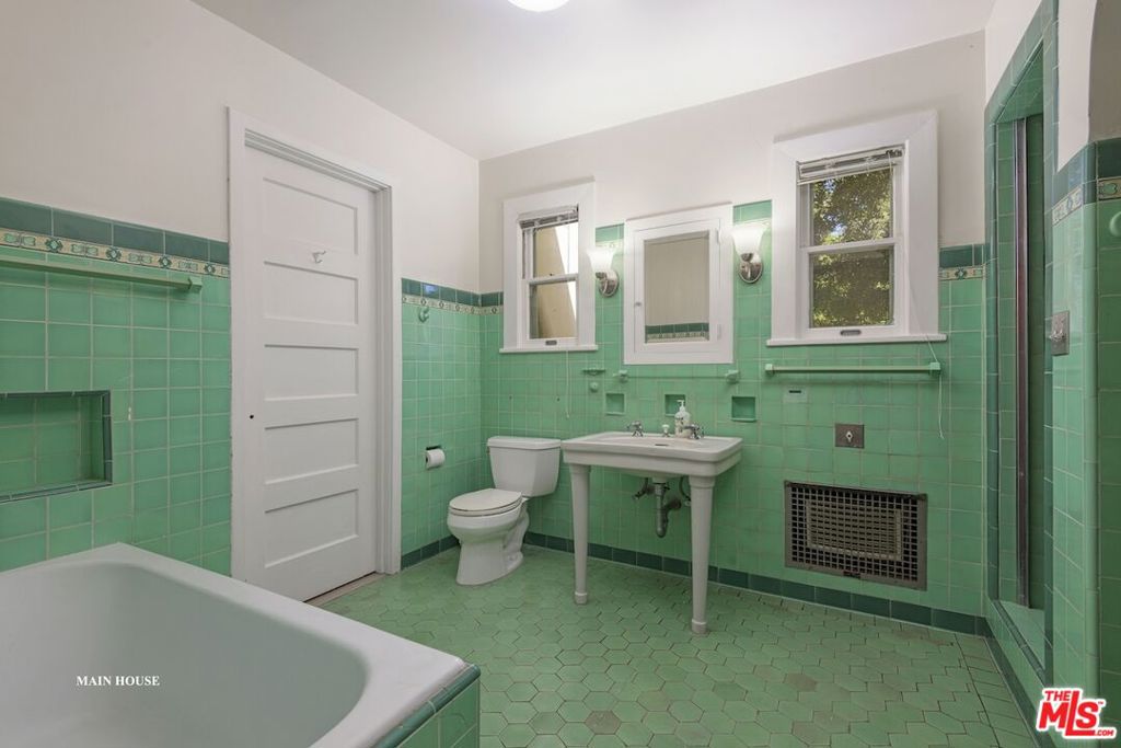 249 Lambert Road Property Photo 31
