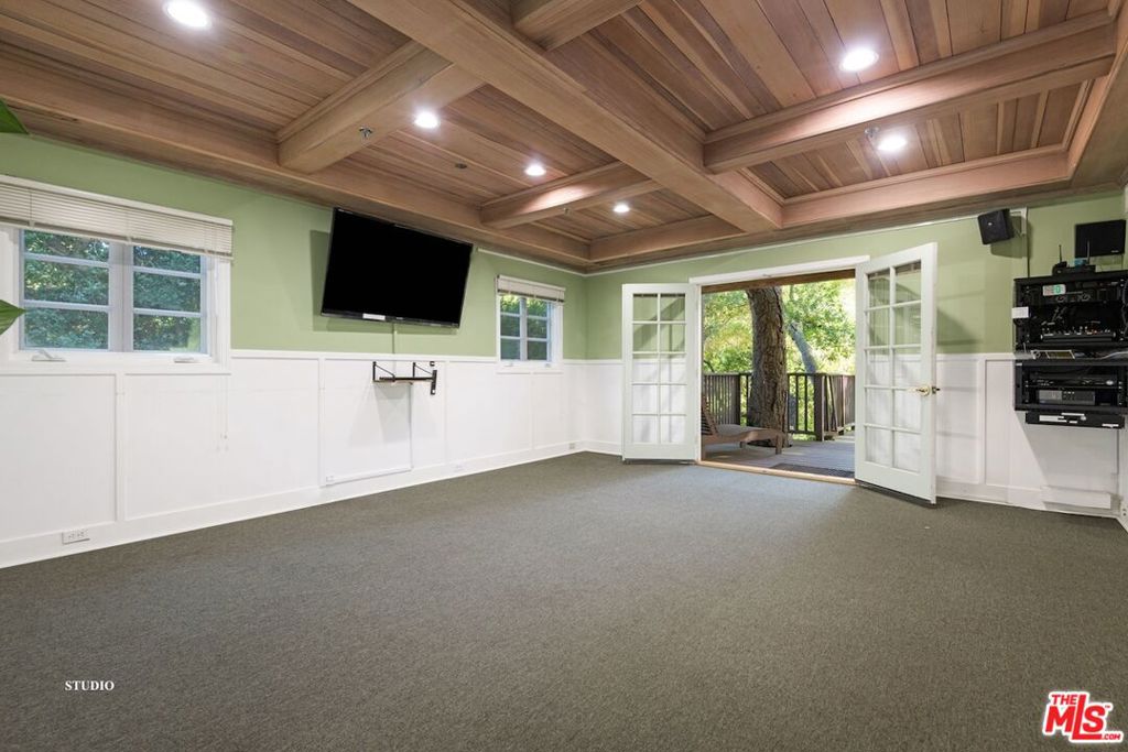 249 Lambert Road Property Photo 38