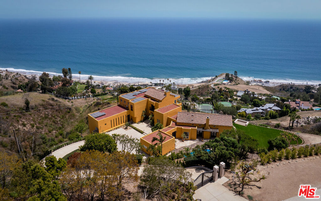 3235 Rambla Pacifico Property Photo 2