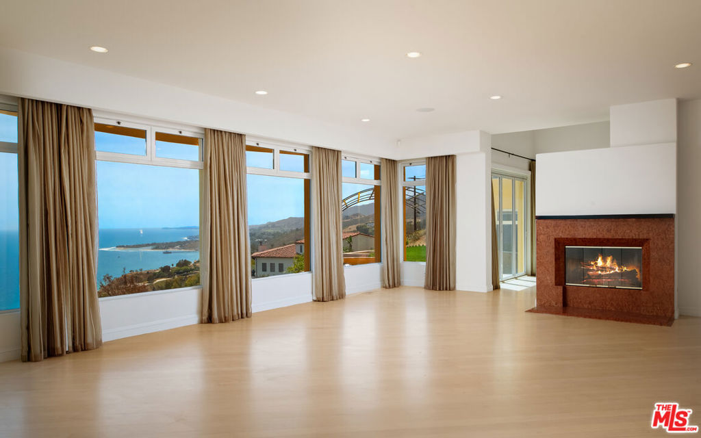 3235 Rambla Pacifico Property Photo 6