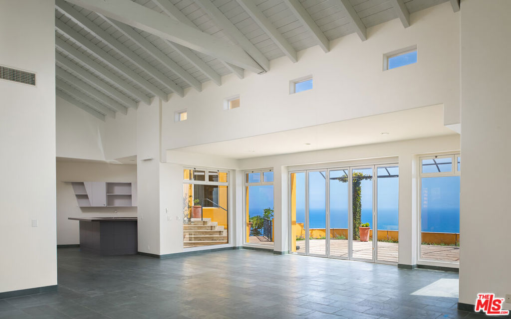3235 Rambla Pacifico Property Photo 10