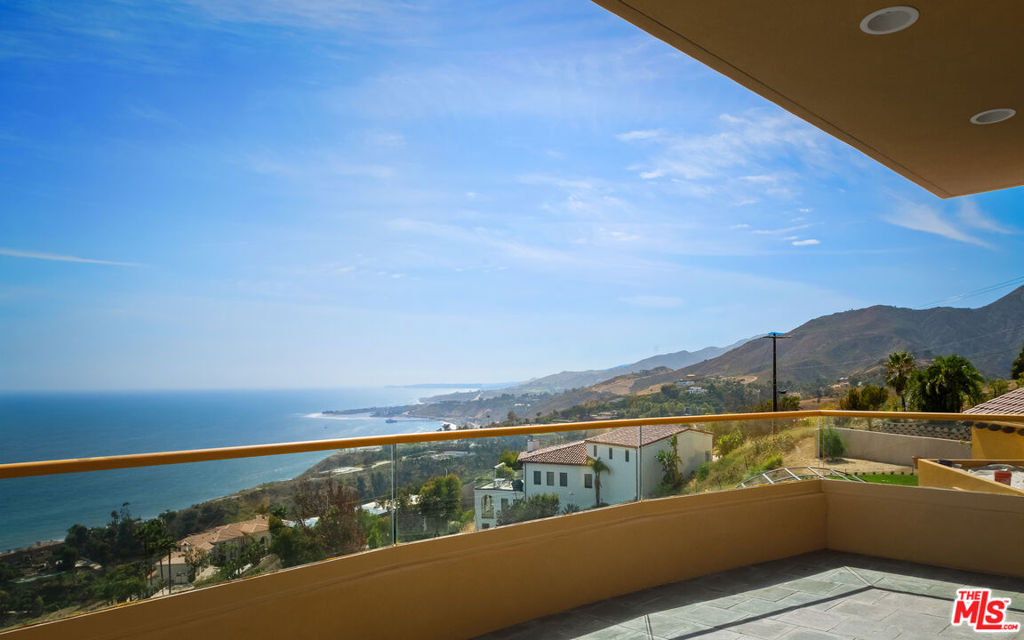 3235 Rambla Pacifico Property Photo 24