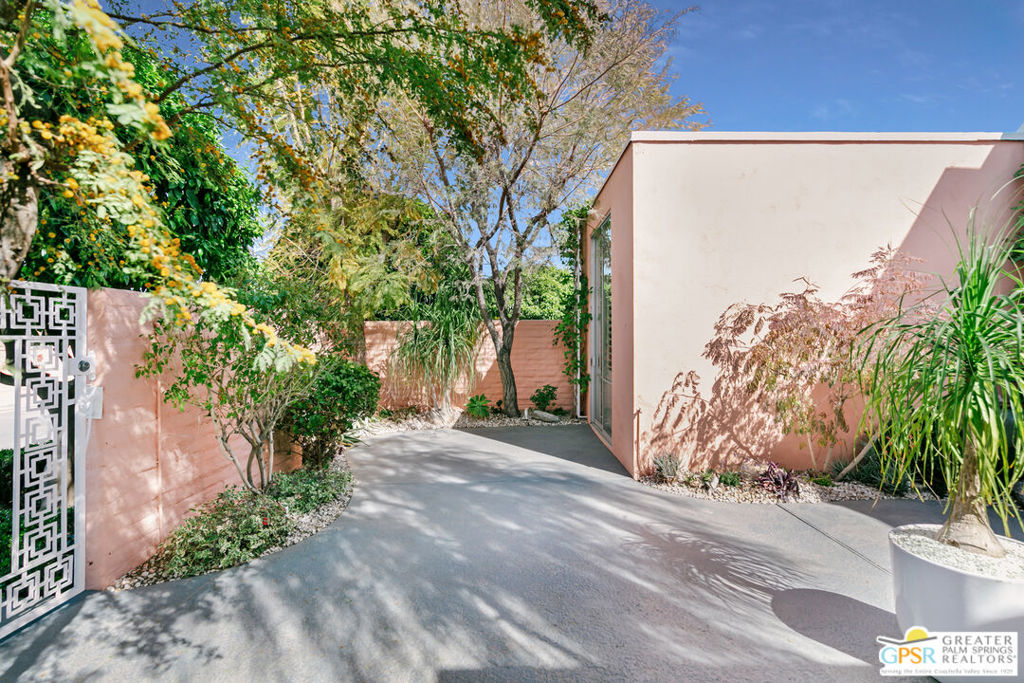 47075 Marrakesh Drive Property Photo 4