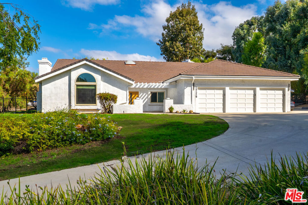 24228 Dry Canyon Cold Creek Road Property Photo 2