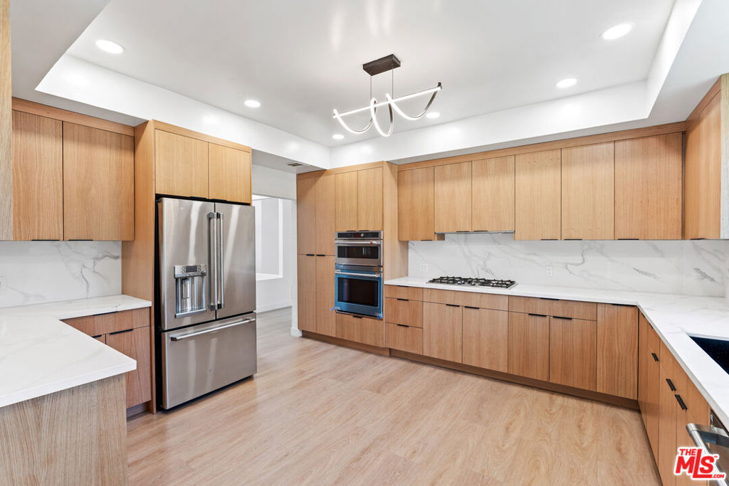 24228 Dry Canyon Cold Creek Road Property Photo 13