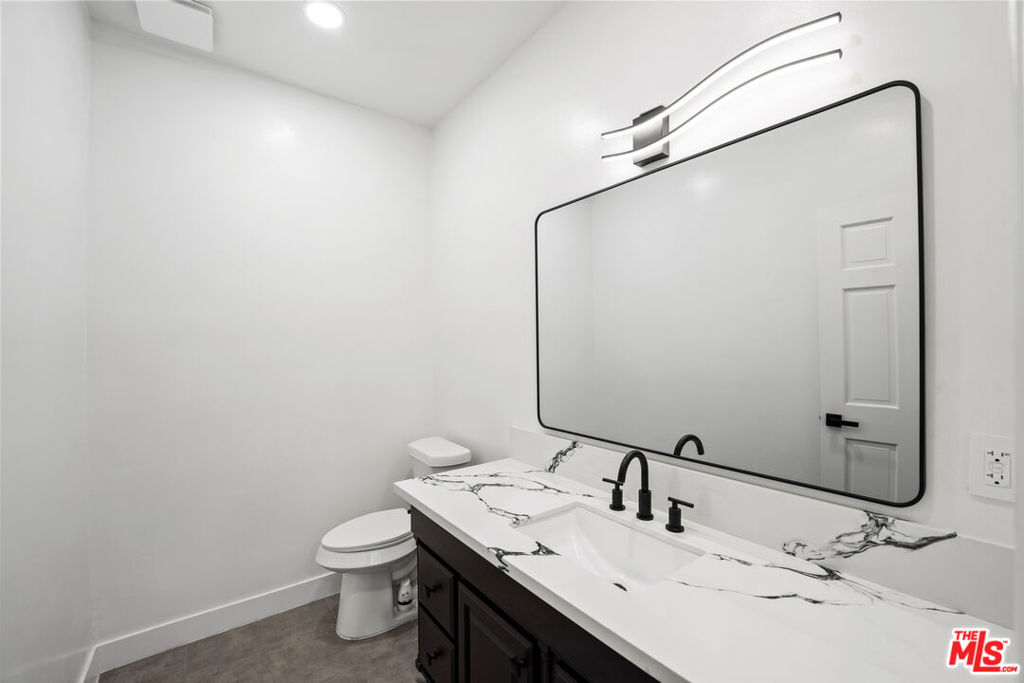 24228 Dry Canyon Cold Creek Road Property Photo 19