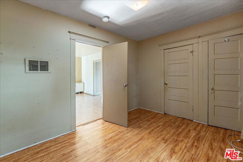 741 N Harvard Boulevard Property Photo 17