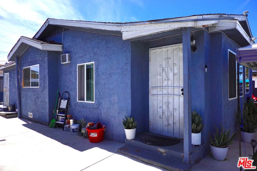 1150 E 80th Street Property Photo 4