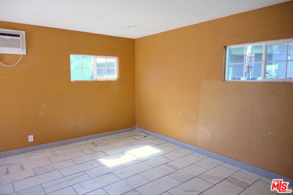 1150 E 80th Street Property Photo 5
