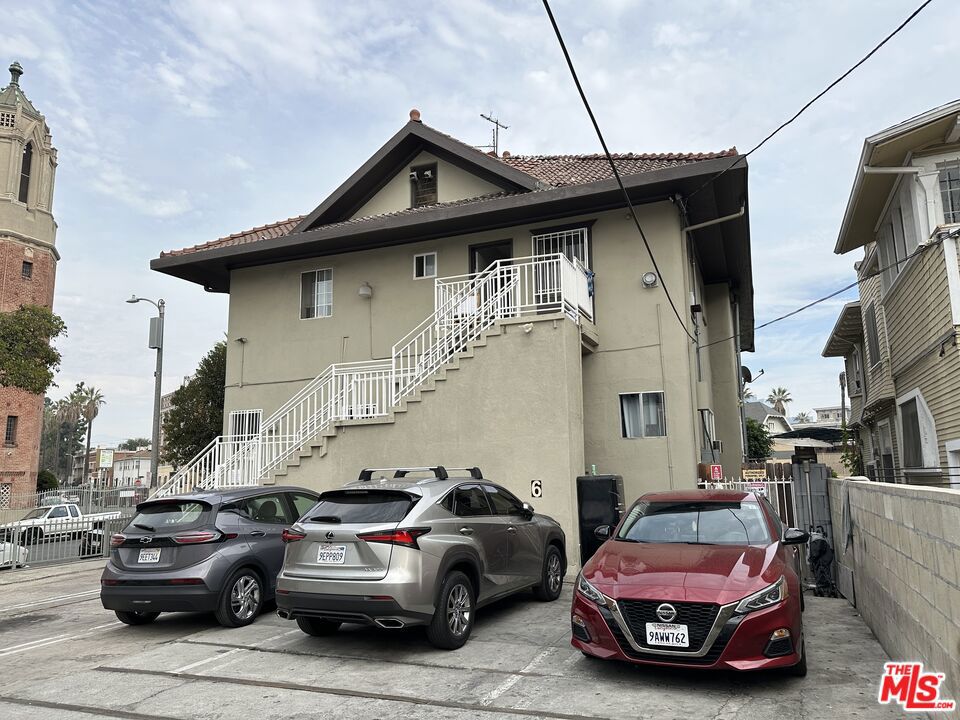 2300 W 12th Street Property Photo 6