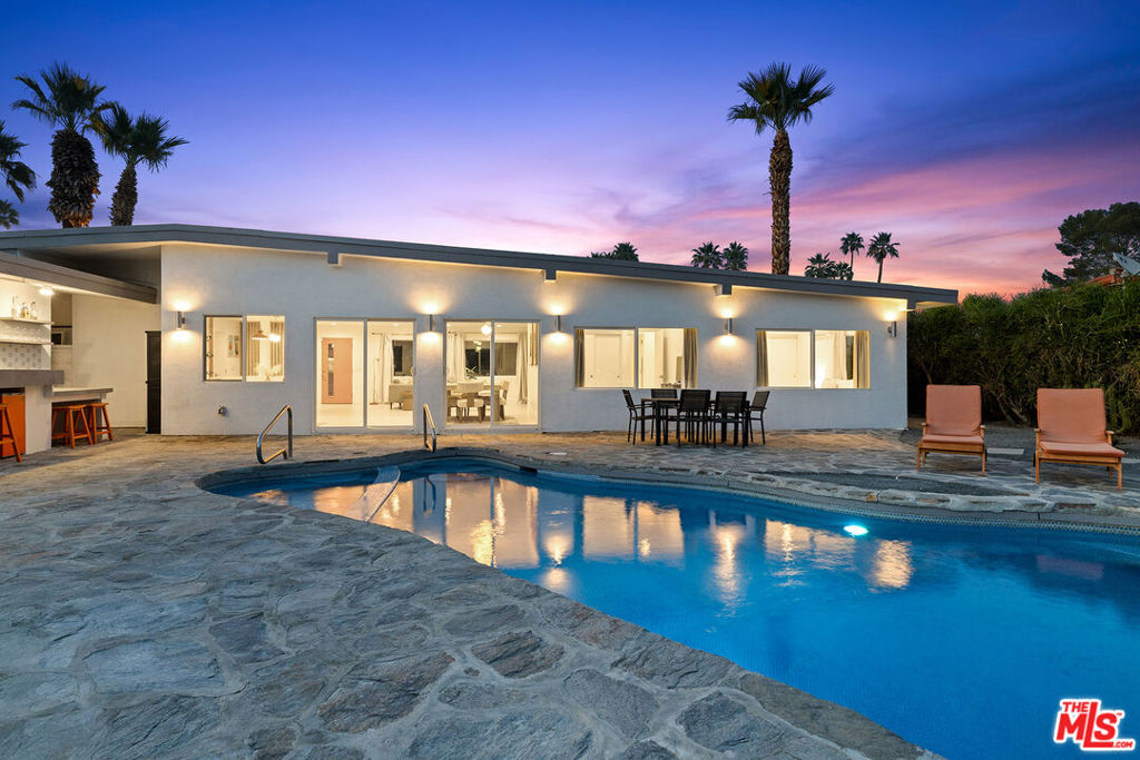 74085 Setting Sun Trail Property Photo 1