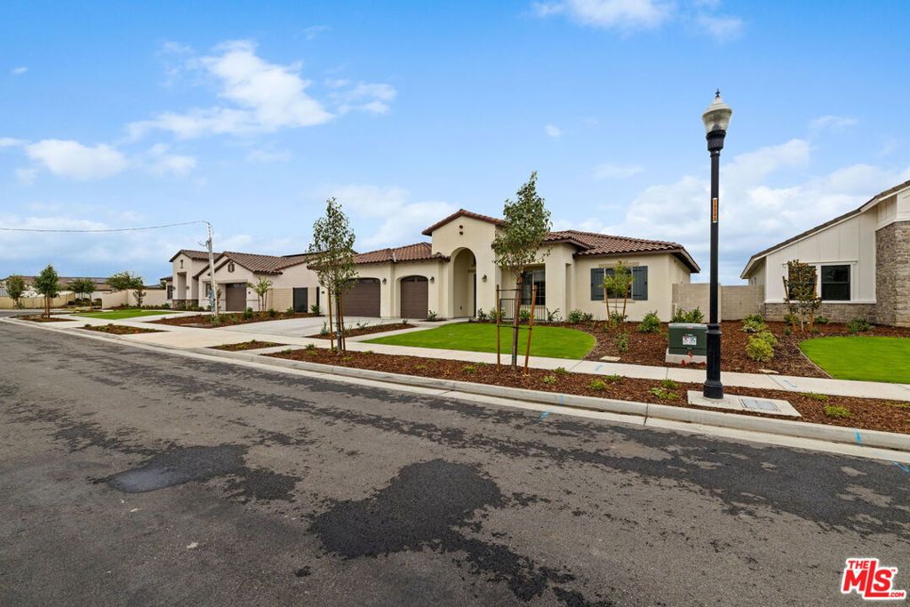 3612 Pathway Court Property Photo 4