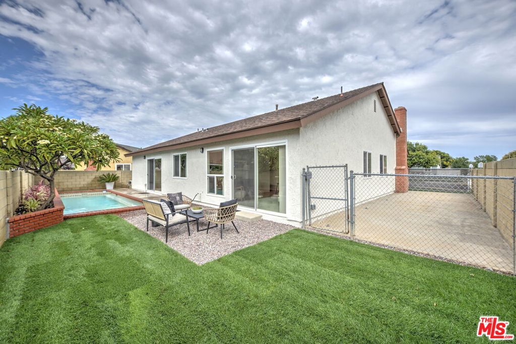 1701 Shaw Circle Property Photo 1