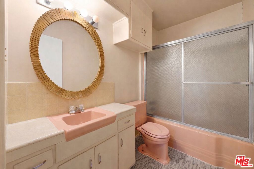 7230 Outpost Cove Drive Property Photo 9