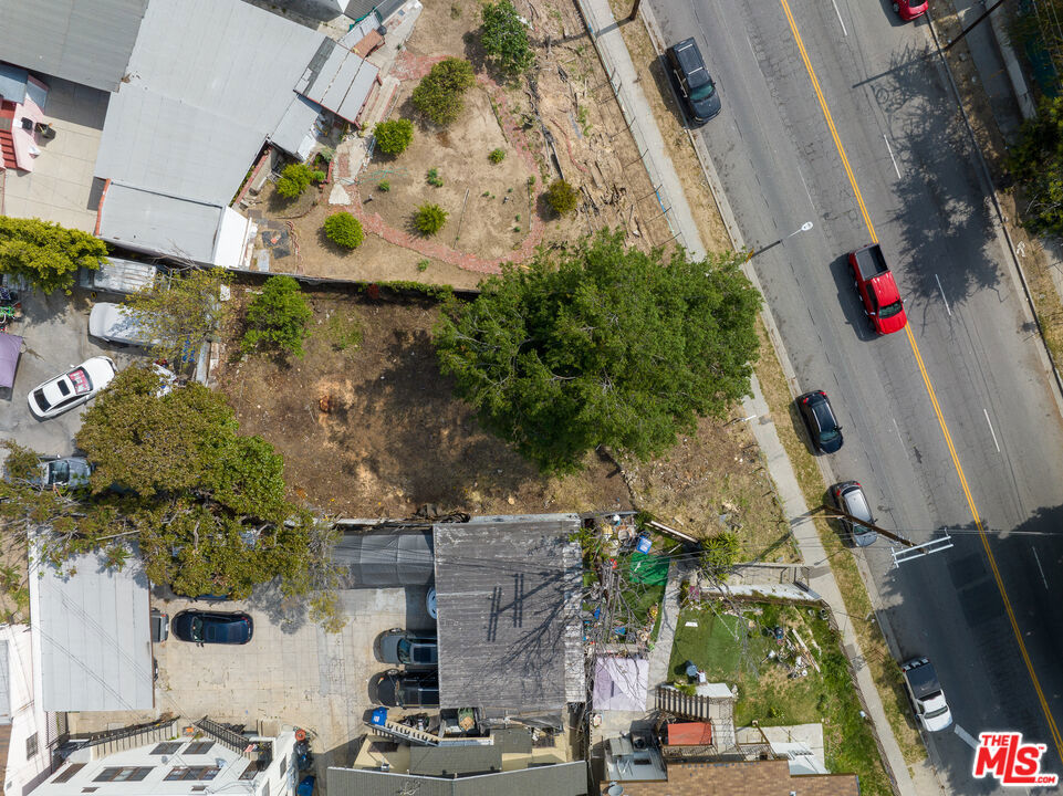 716 S Boyle Avenue Property Photo 29