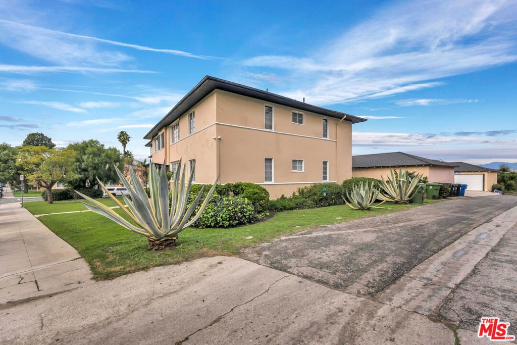 4121 Santo Tomas Drive A Property Photo 3