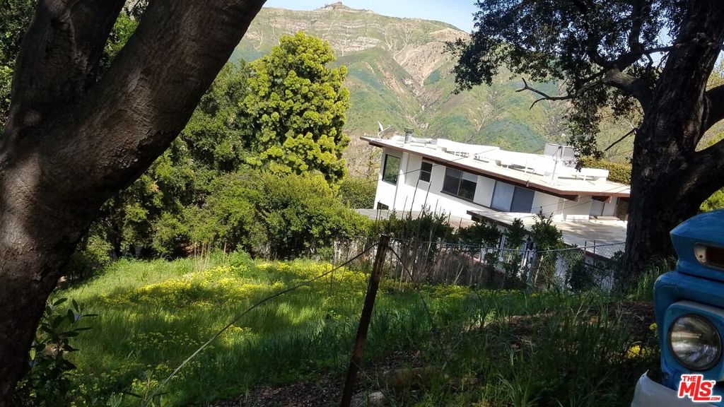 26247 Fairside Road Property Photo 2