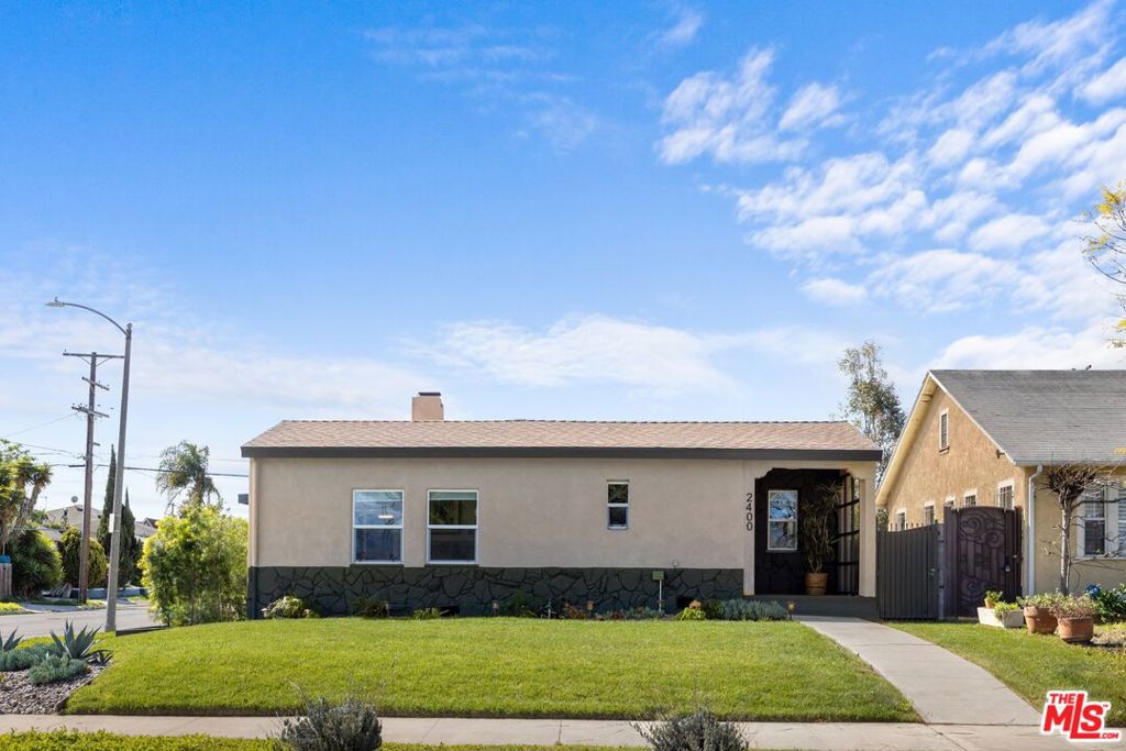 2400 W 74th Street Property Photo 1