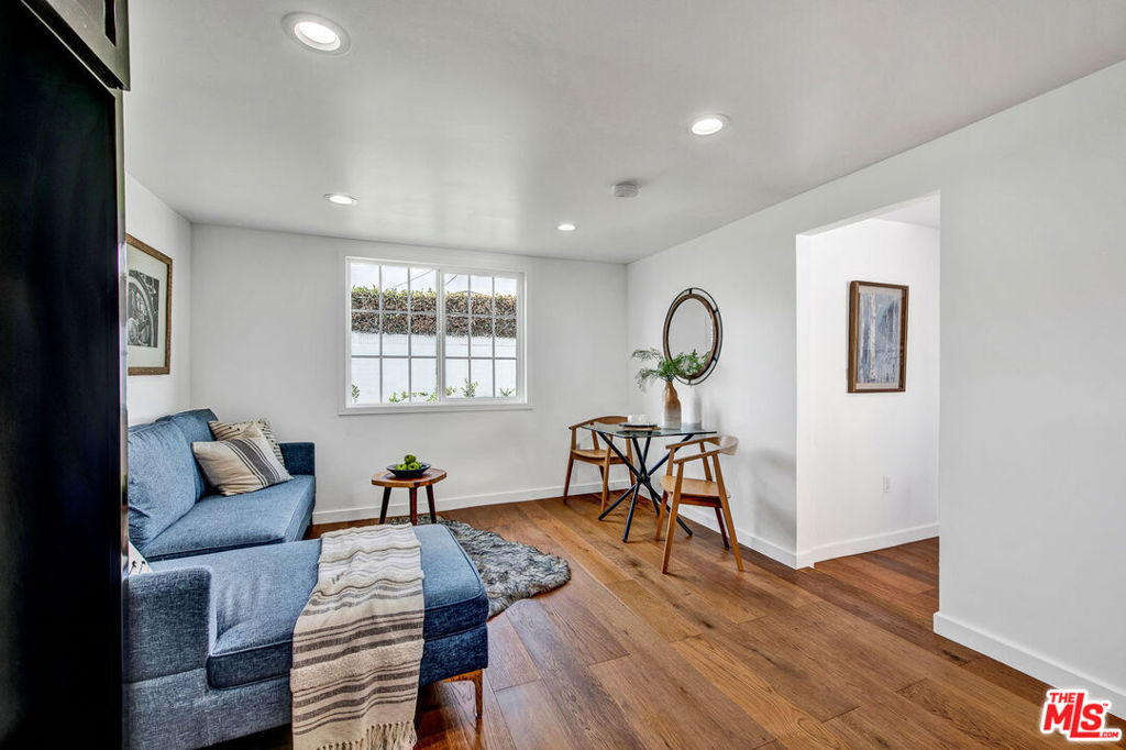 4313 1/2 W 59th Street Property Photo 6