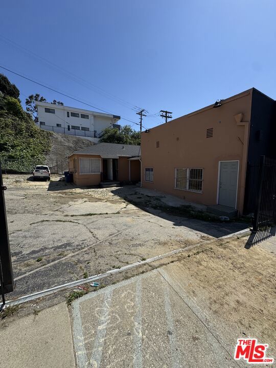 4634 W Slauson Avenue Property Photo 25