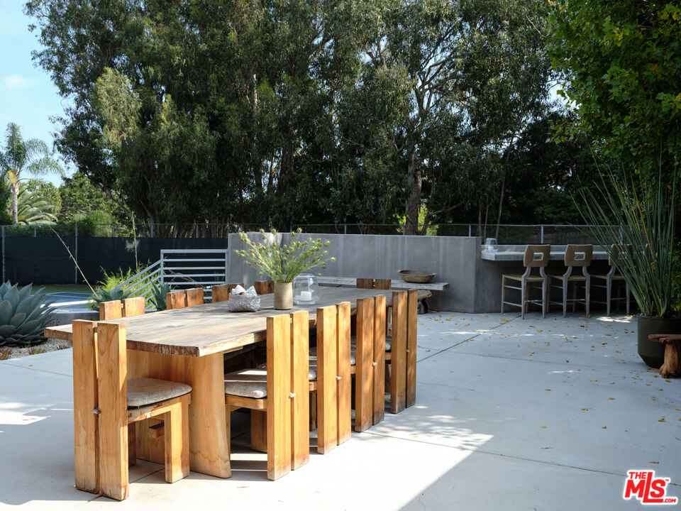 6738 Wildlife Road Property Photo 17