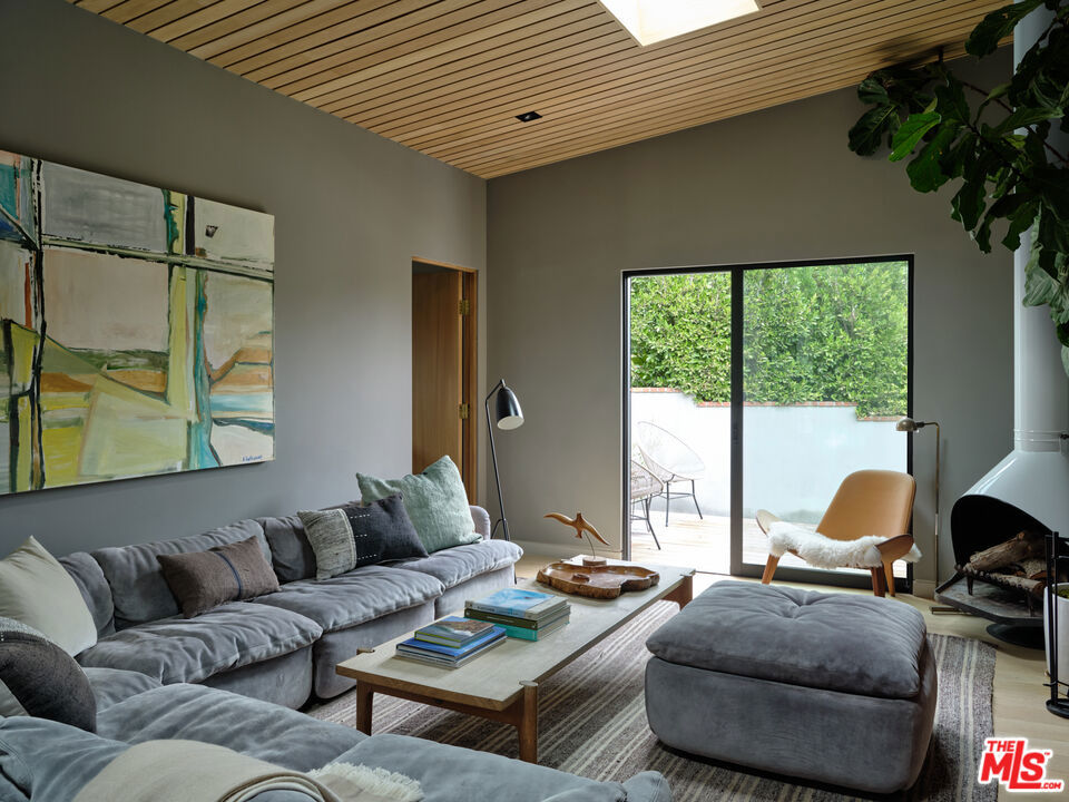 6738 Wildlife Road Property Photo 23