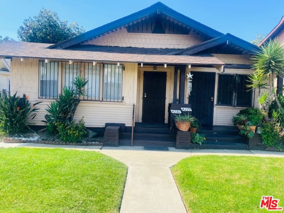 4281 S Hobart Boulevard Property Photo 1