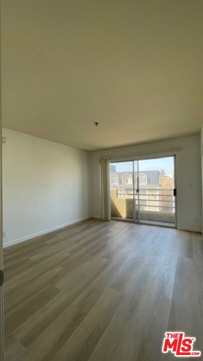 420 S Harvard Boulevard 305 Property Photo 14