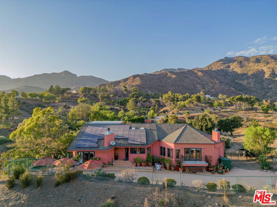34136 Mulholland Highway Property Photo 1