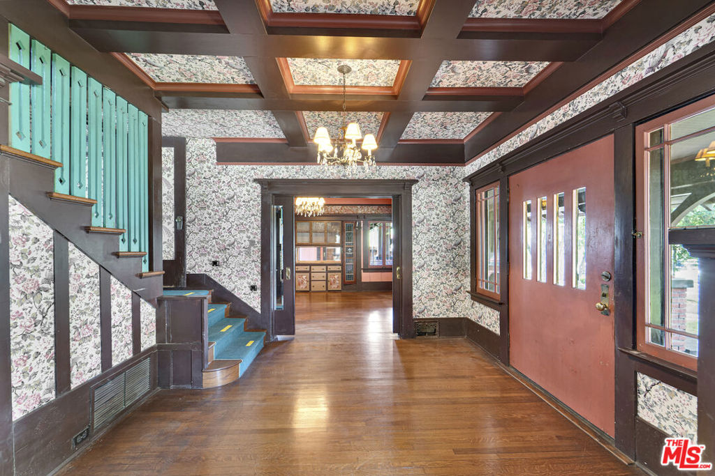 1424 Laurel Street Property Photo 4