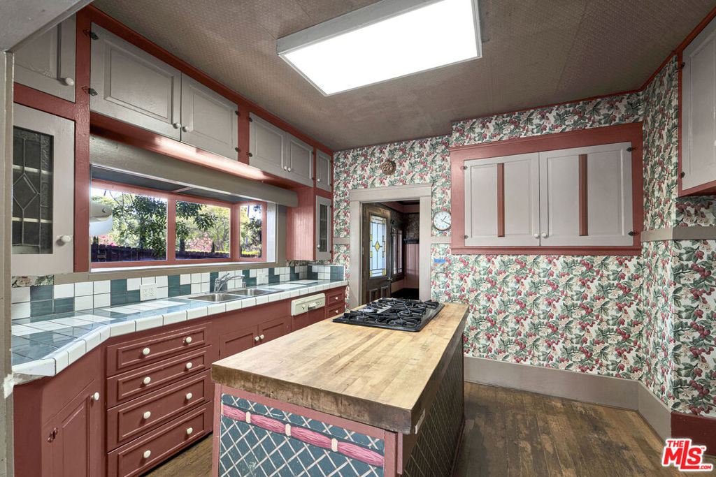 1424 Laurel Street Property Photo 14